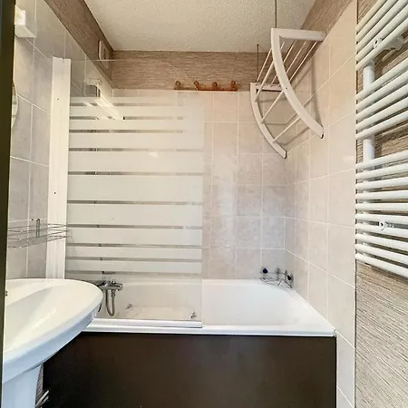 1600 Apartment